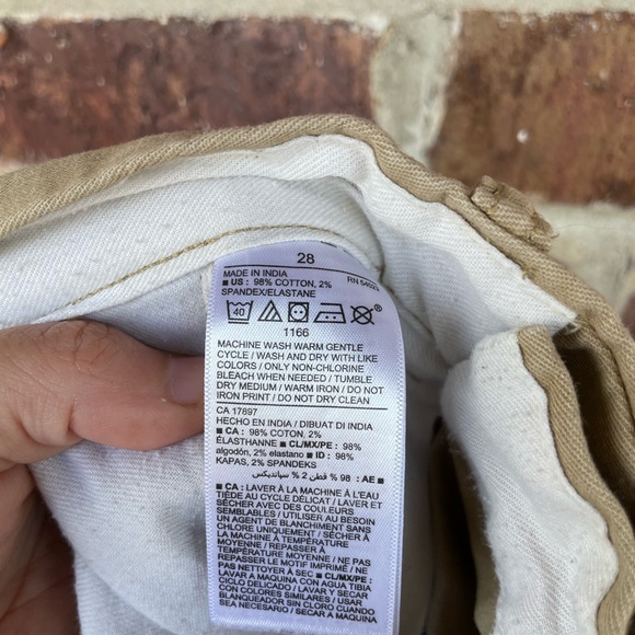 Teen Boy’s/Men’s Old Navy Ultimate Slim Built-In Flex Khaki Shorts Size 28 - Picture 12 of 13